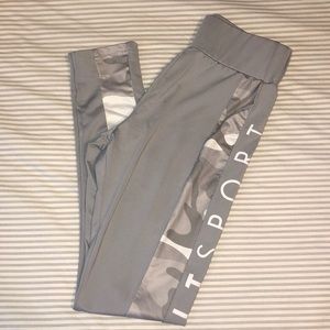 Pretty little thing leggings